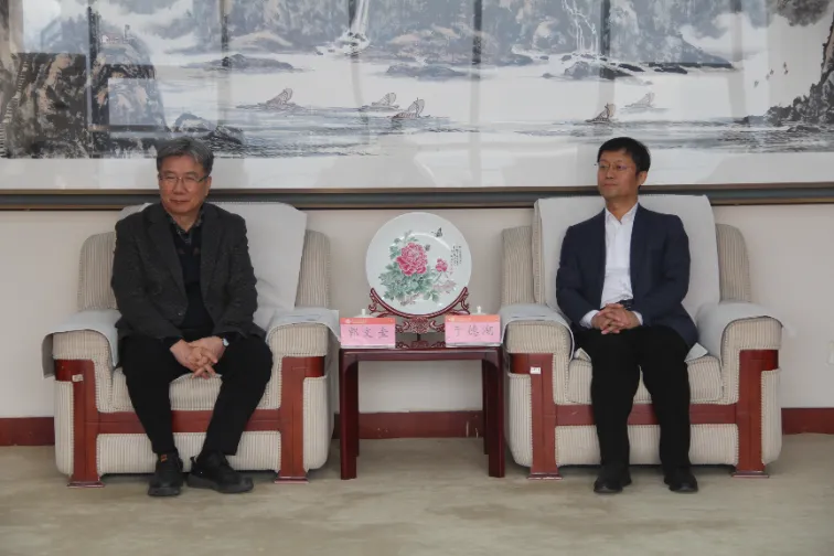 Shandong LANO wurket gear mei professor KWAK, Moon Kyu, Ph.D. en fertsjintwurdiger Liang Tongho fan Dongguk University, Súd-Korea om útwikselingen en gearwurking út te fieren op it mêd fan lûdskontrôle mei Shandong Jianzhu University Shandong LANO wurket gear mei professor KWAK, Moon Kyu, Ph.D. en fertsjintwurdiger Liang Tongho fan Dongguk University, Súd-Korea om útwikselingen en gearwurking út te fieren op it mêd fan lûdskontrôle mei Shandong Jianzhu University